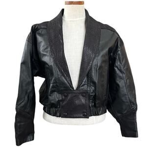 Vtg 80s Cropped Leather Jacket M Moto Wide Shoulder Biker Edgy Classic Black